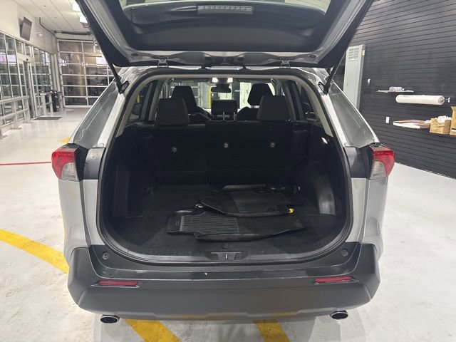 Used 2022 Toyota RAV4 XLE image 36
