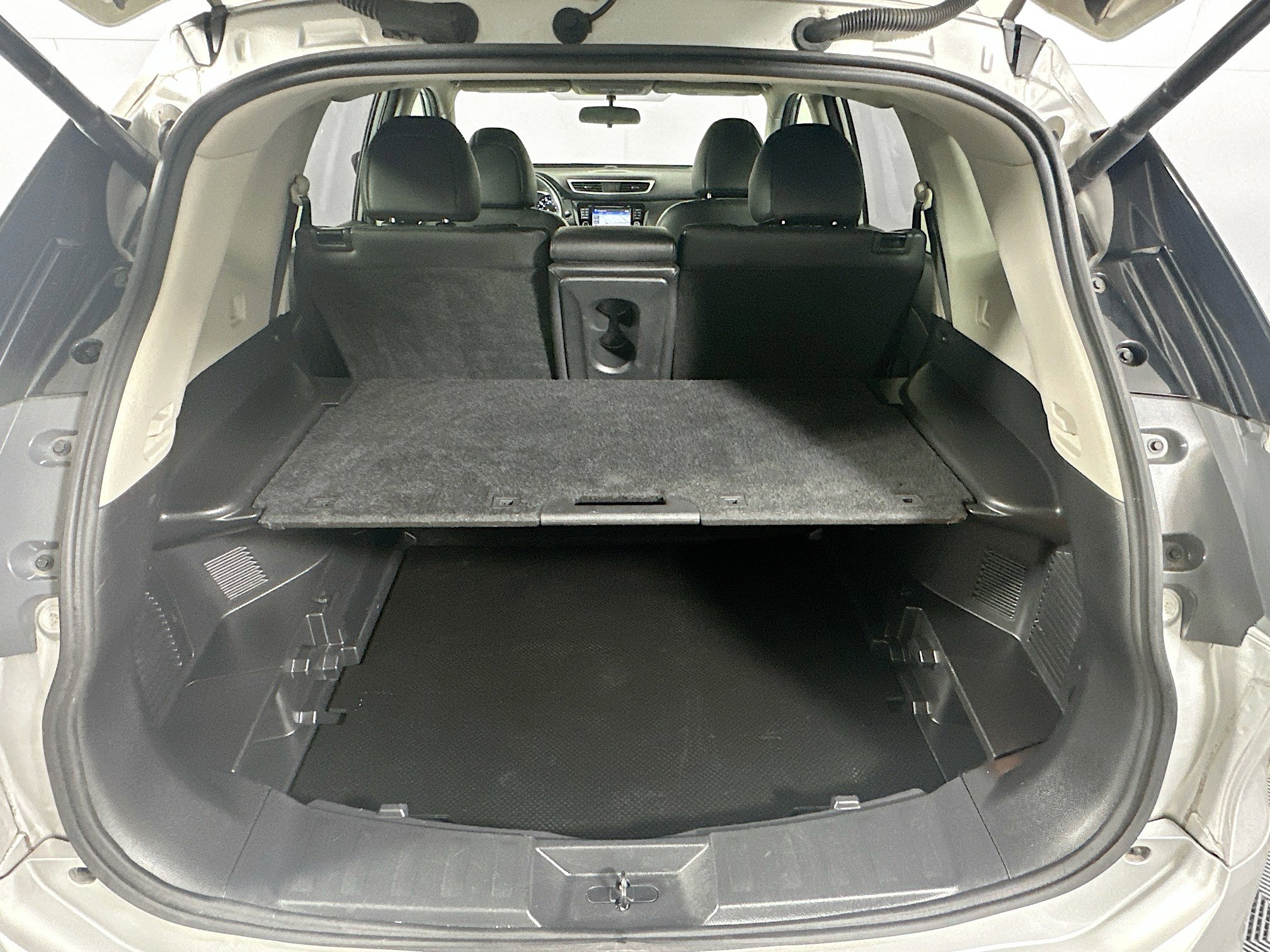 Used 2015 Nissan Rogue SL w/ SL Premium Package image 27