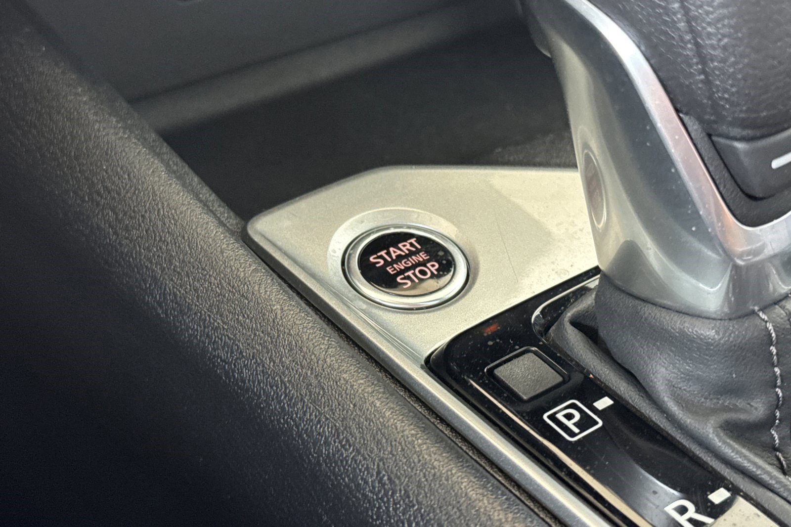 Used 2025 Nissan Altima 2.5 SV image 32