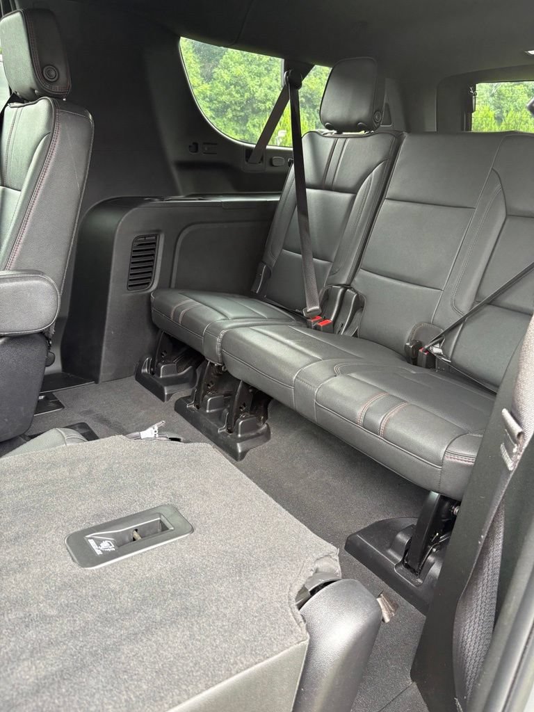 Used 2024 Chevrolet Suburban RST w/ Luxury Package AWD/4WD image 25