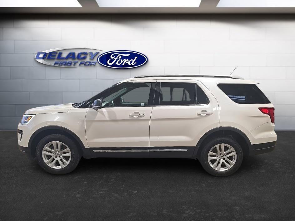 Used 2019 Ford Explorer XLT w/ Equipment Group 201A image 2