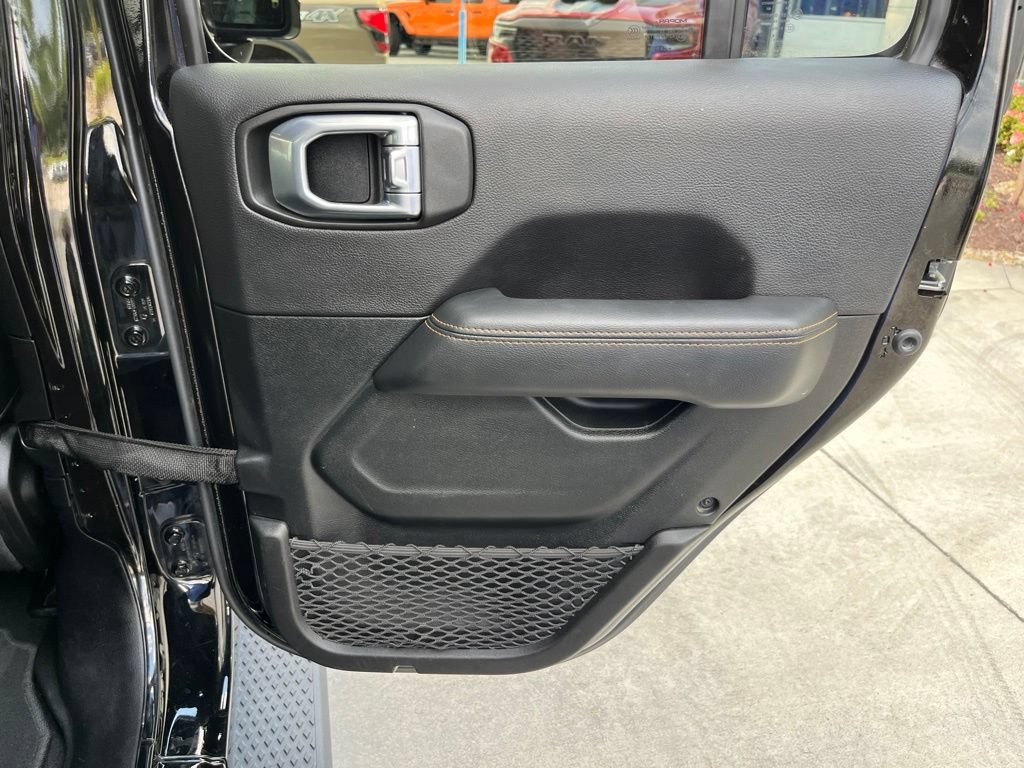 Used 2022 Jeep Gladiator Overland AWD/4WD image 24