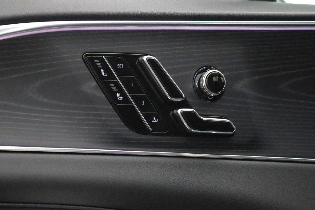 Certified 2024 Cadillac Lyriq Sport AWD/4WD image 18
