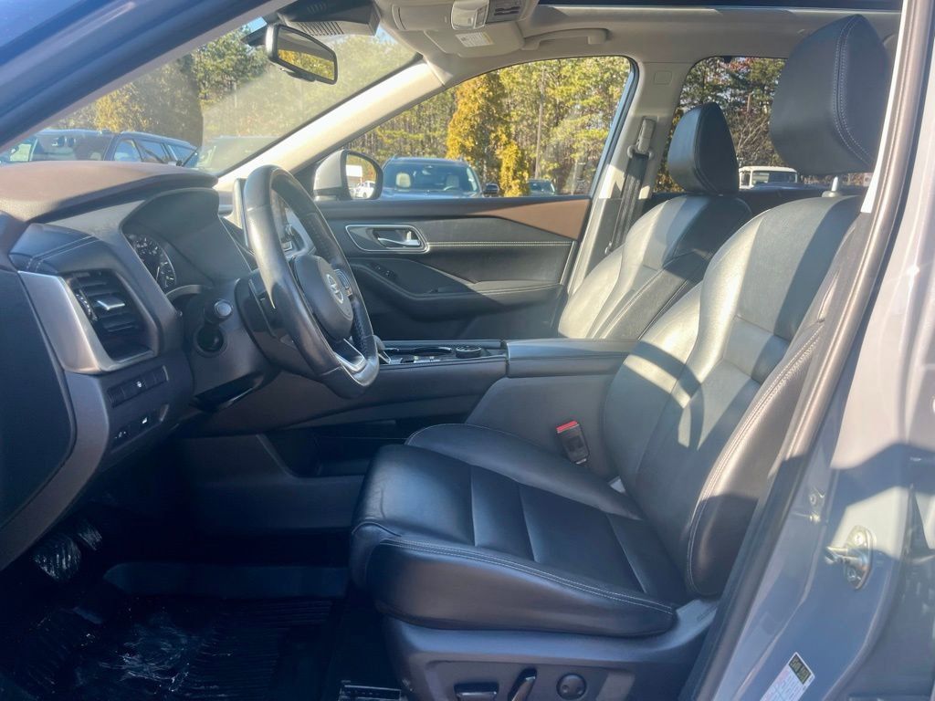 Used 2021 Nissan Rogue SL image 11