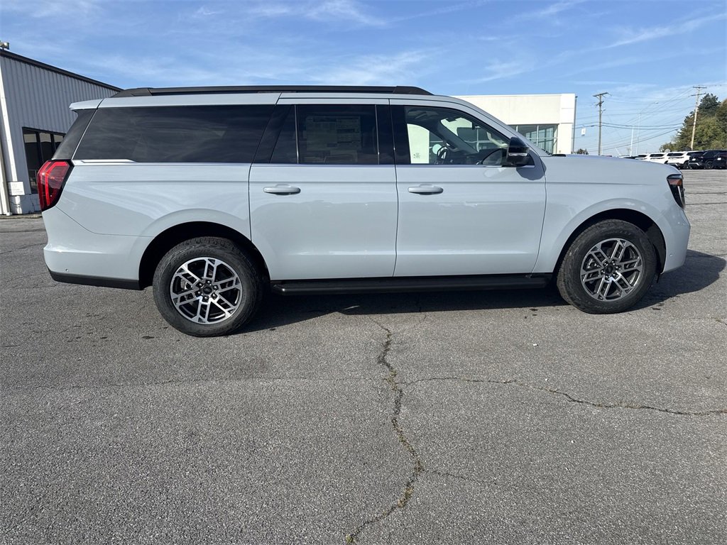 New 2025 Ford Expedition Max Active image 4