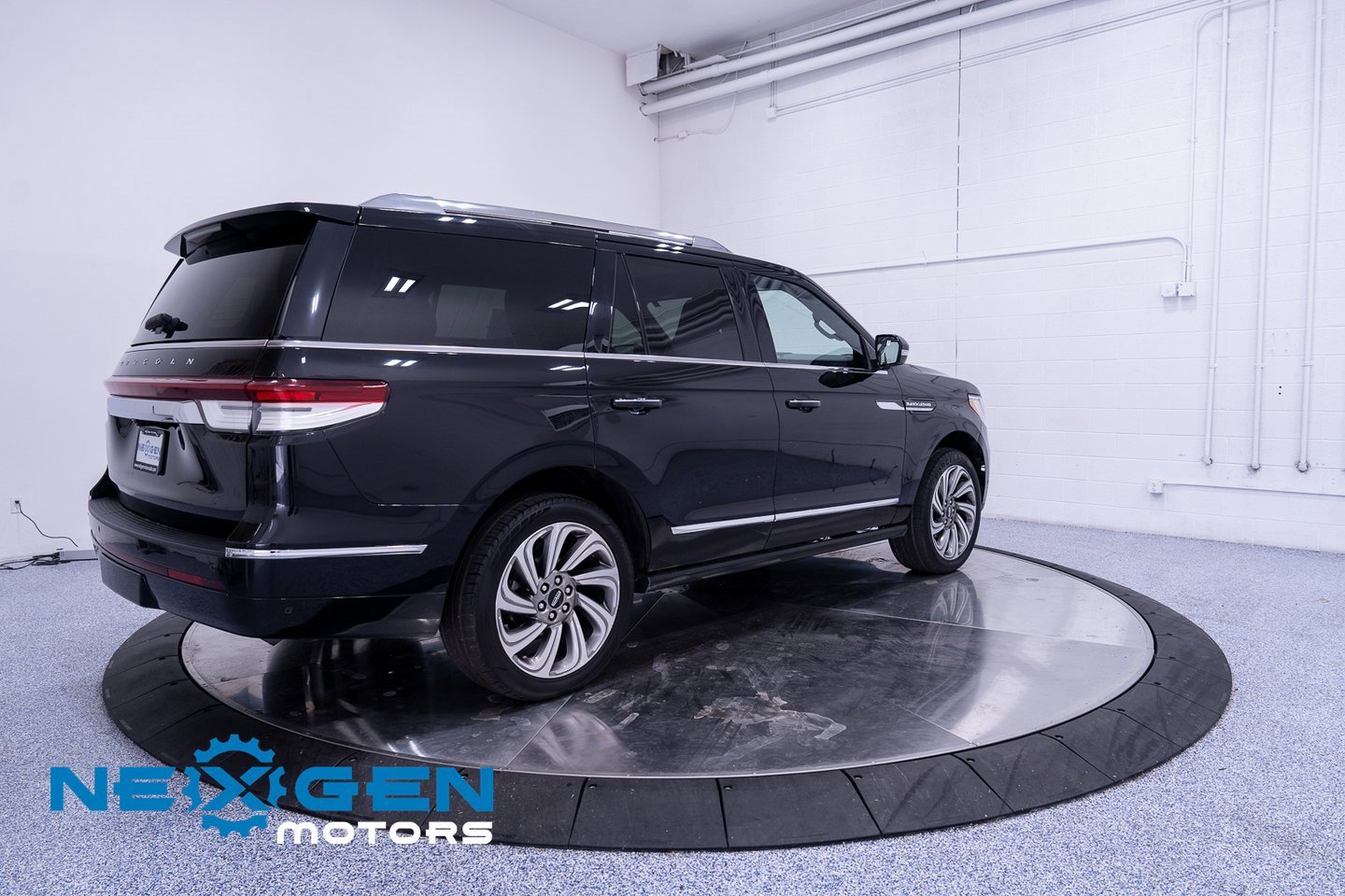 Used 2022 Lincoln Navigator Reserve image 36