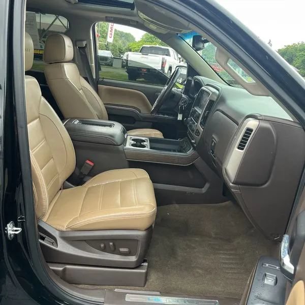 Used 2017 GMC Sierra 1500 Denali w/ Denali Ultimate Package AWD/4WD image 24