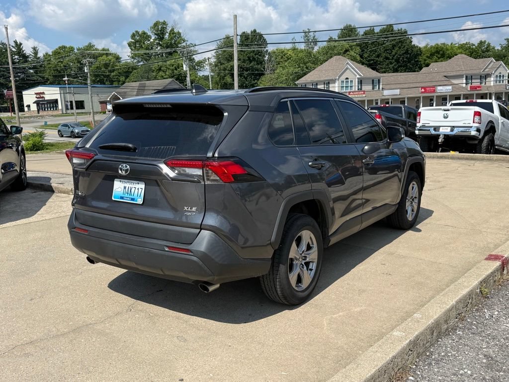 Used 2022 Toyota RAV4 XLE AWD/4WD image 6