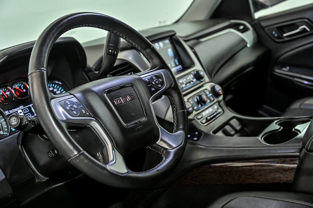 Used 2017 GMC Yukon SLT AWD/4WD image 18