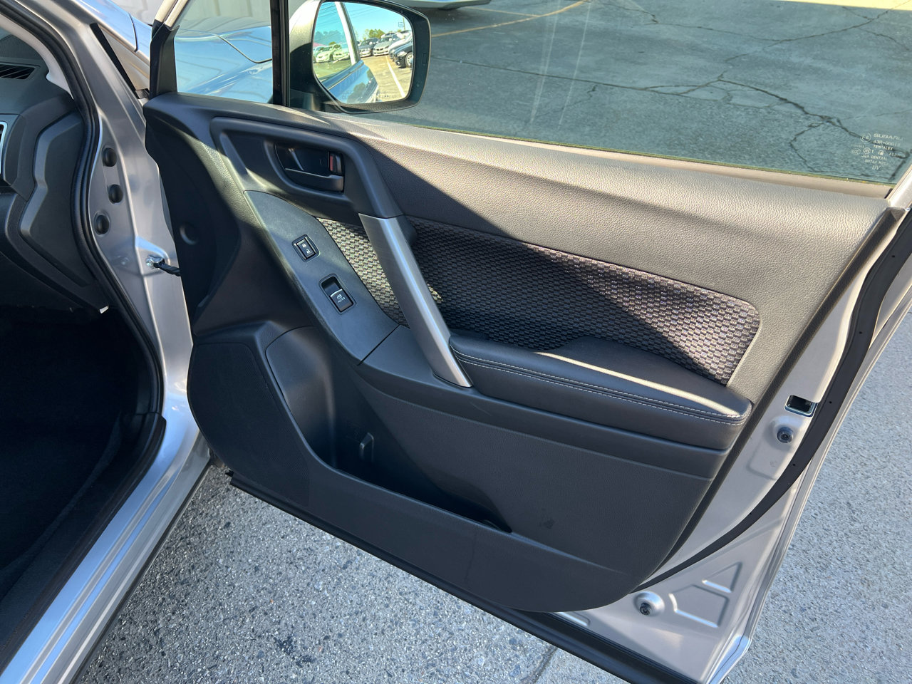 Used 2018 Subaru Forester 2.5i Premium w/ All-Weather Package image 41