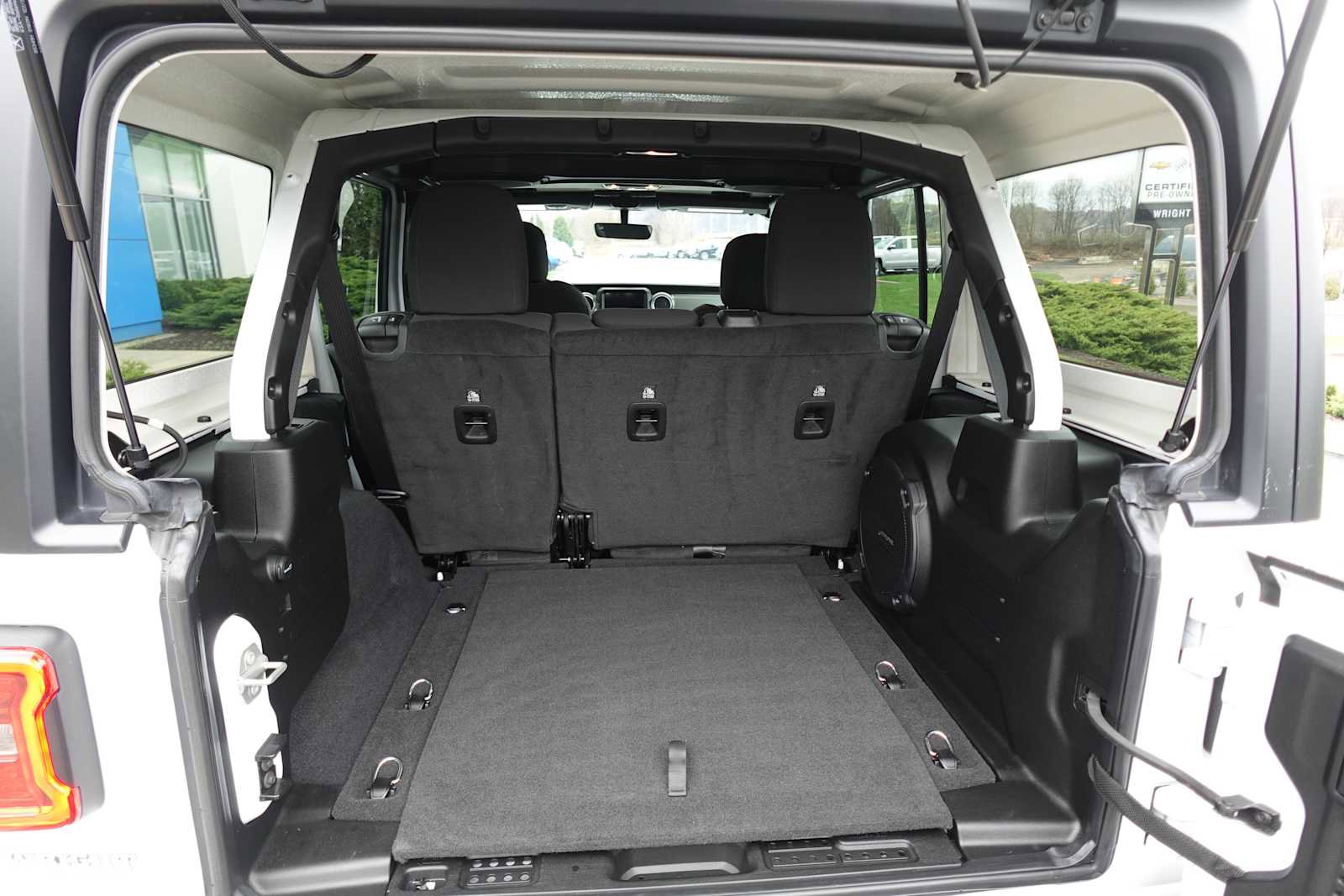 Used 2023 Jeep Wrangler Sahara w/ LED Lighting Group AWD/4WD image 28