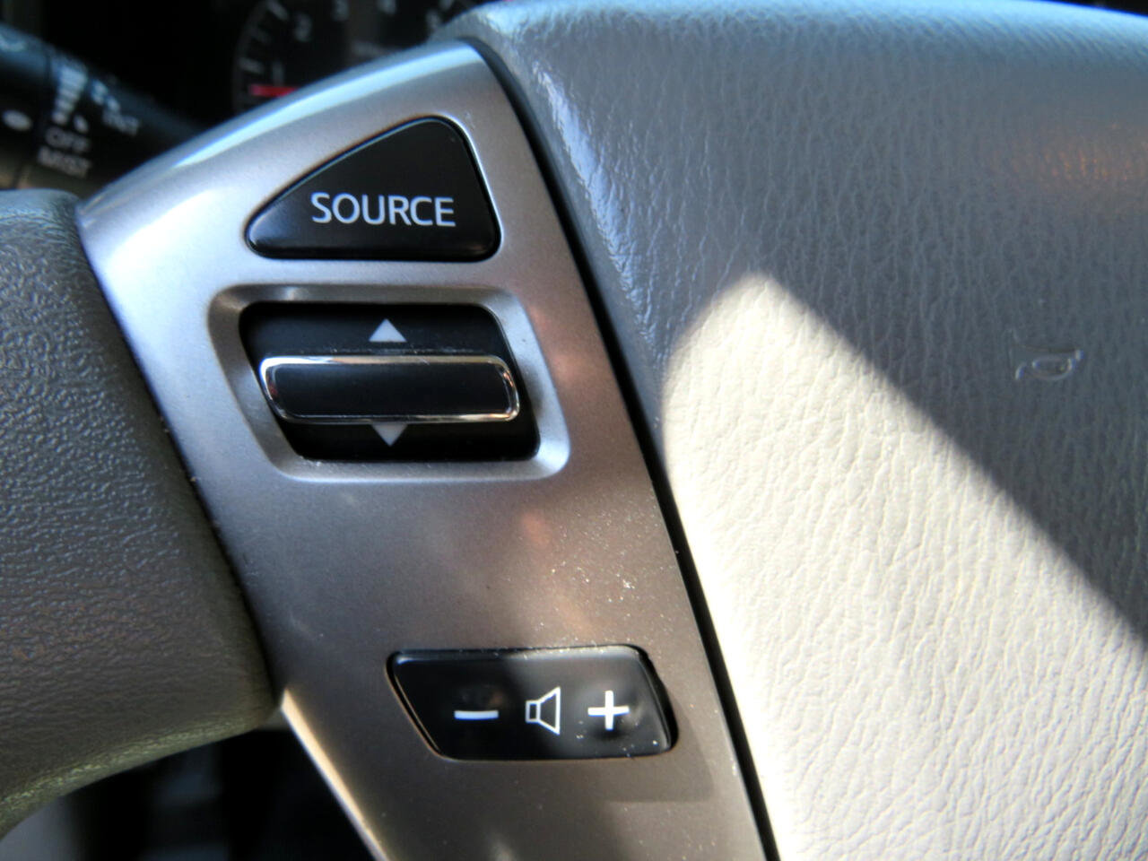 Used 2017 Nissan NV 3500 SV image 13