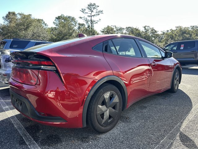 Used 2024 Toyota Prius LE image 2