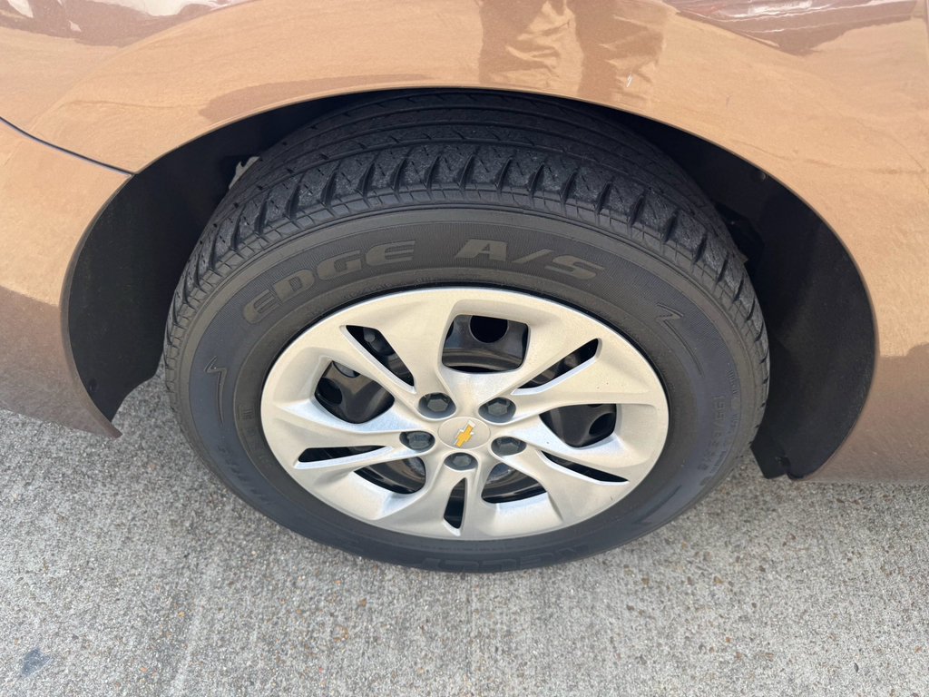 Used 2019 Chevrolet Cruze LS image 11