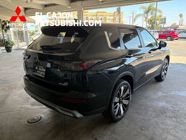 New 2026 Mitsubishi Outlander SE AWD/4WD image 3
