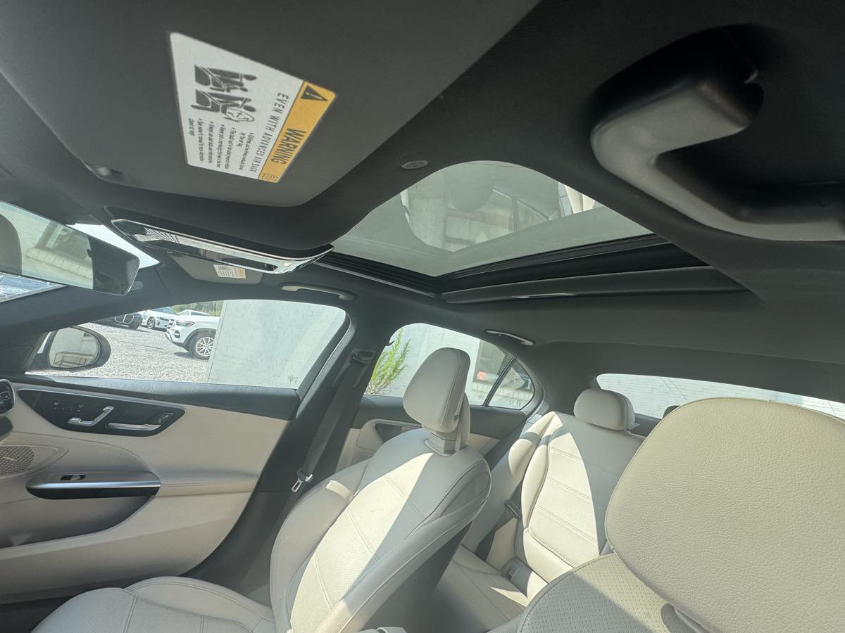Used 2025 Mercedes-Benz C 300 Sedan image 18