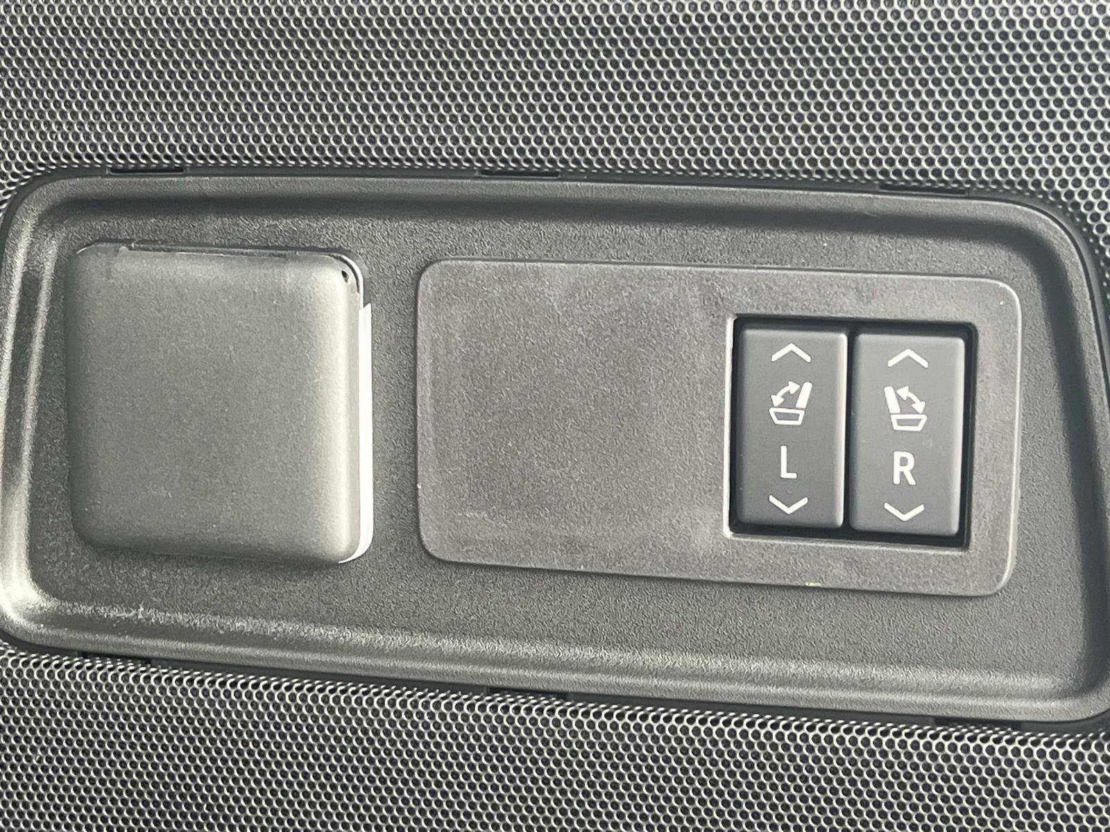 Used 2026 Cadillac Escalade Platinum Sport AWD/4WD image 13