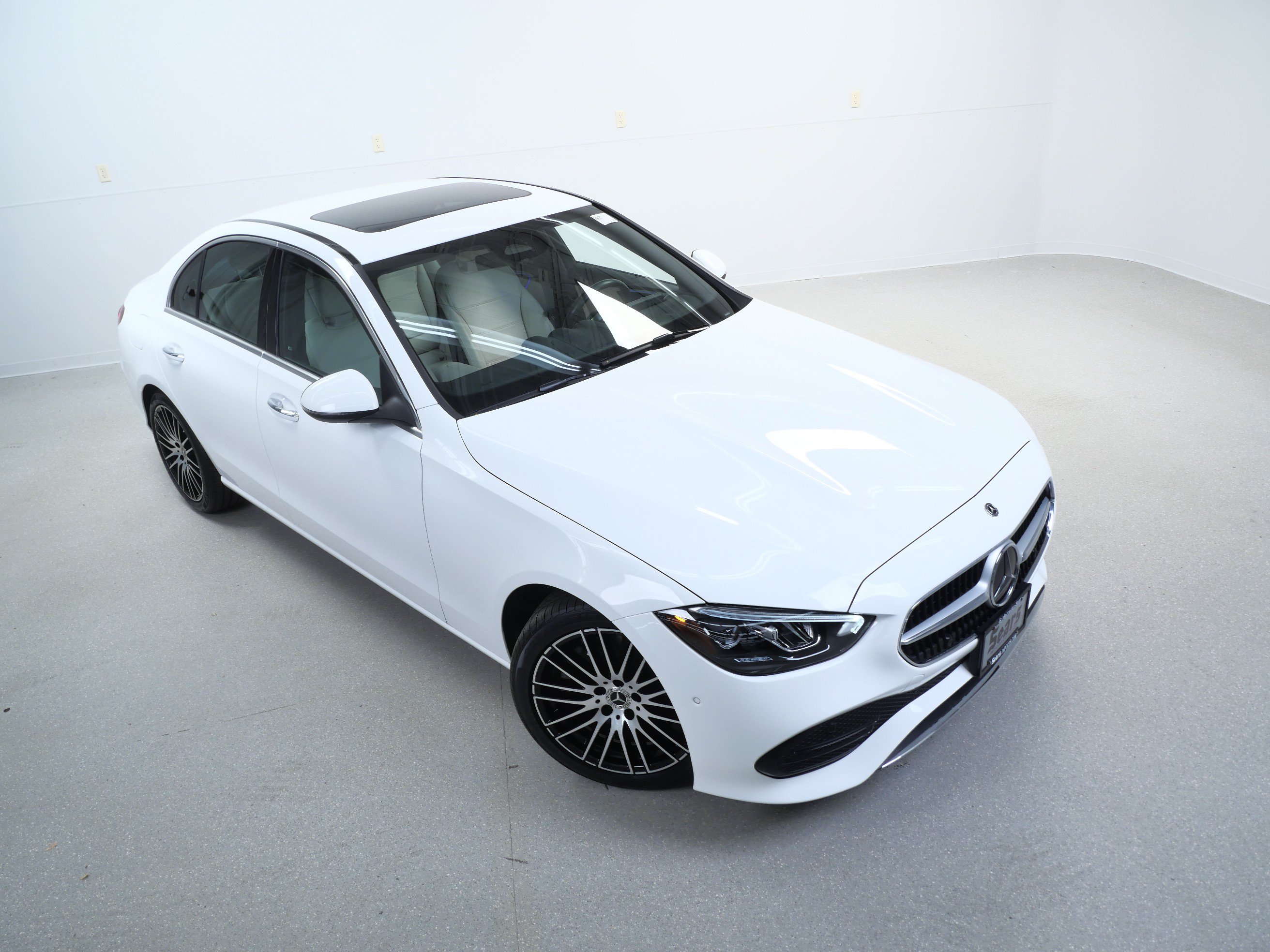 Certified 2023 Mercedes-Benz C 300 4MATIC Sedan image 4