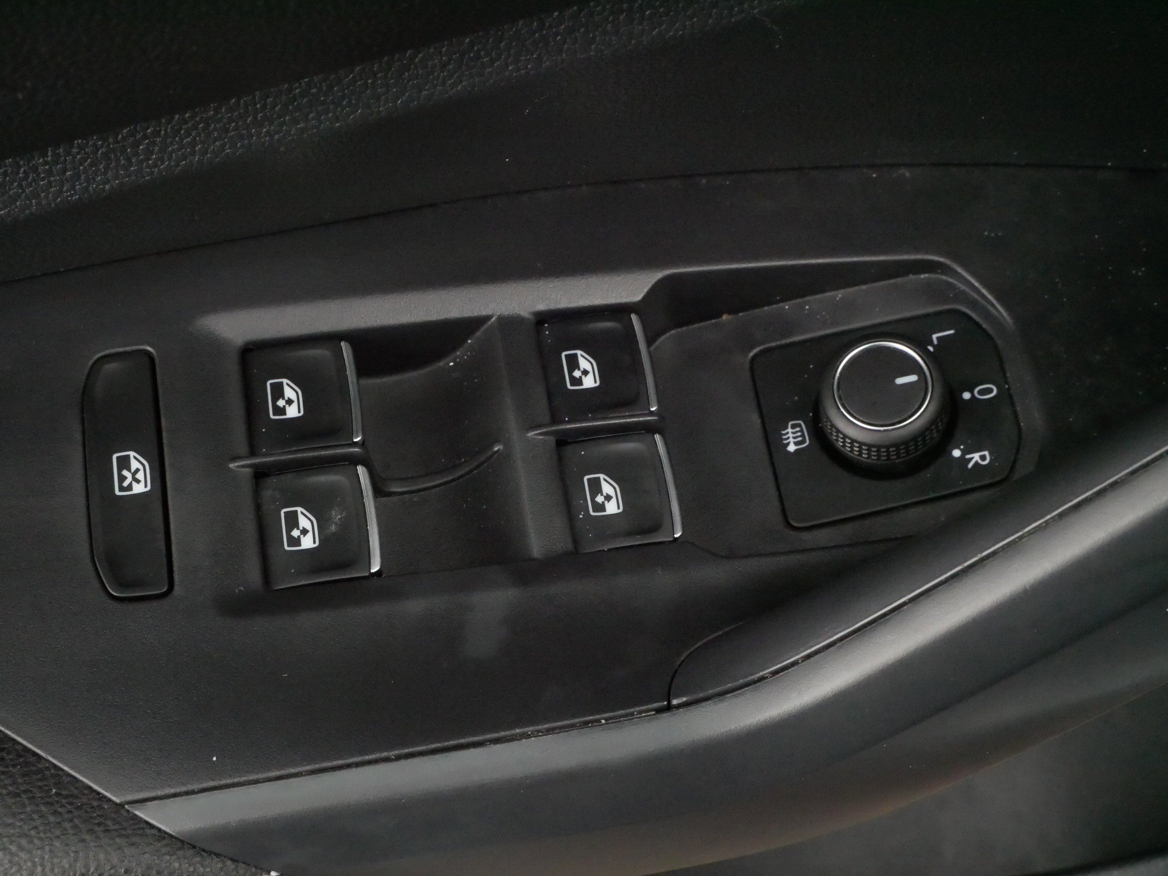 Certified 2024 Volkswagen Jetta S image 19