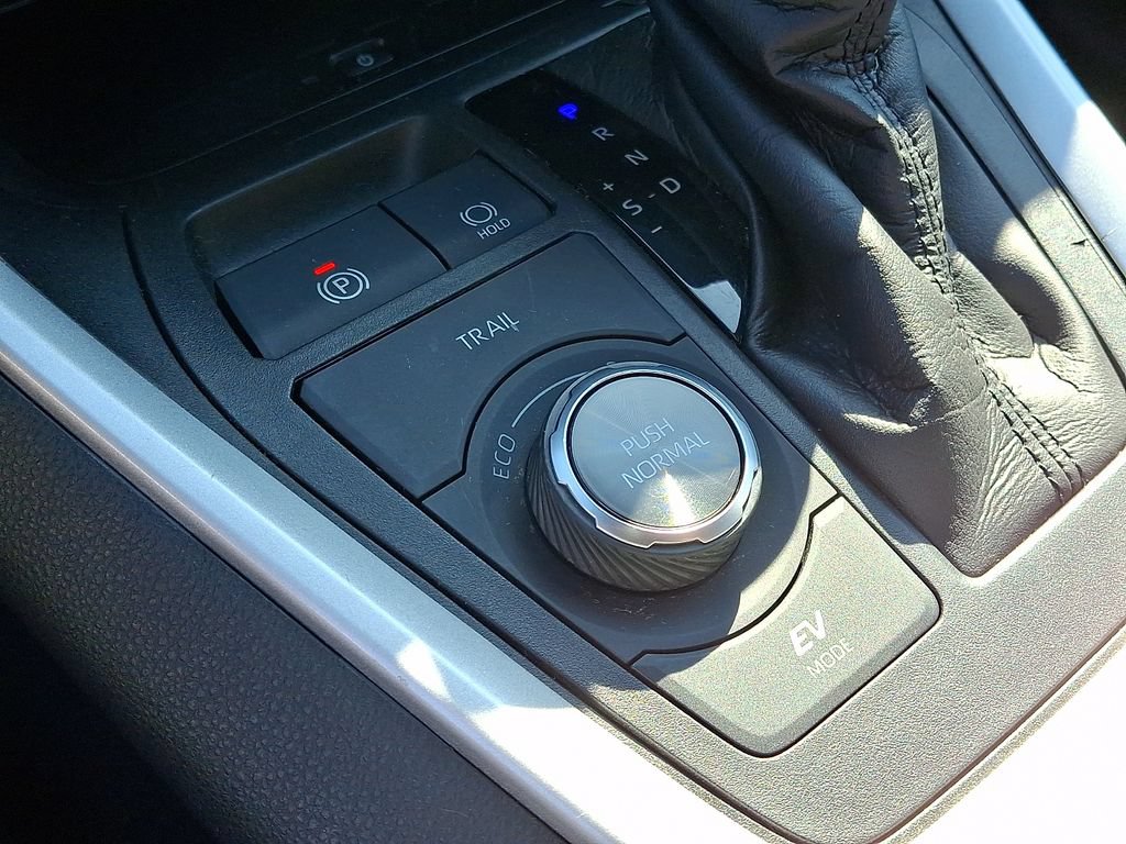 Certified 2021 Toyota RAV4 XSE AWD/4WD image 19