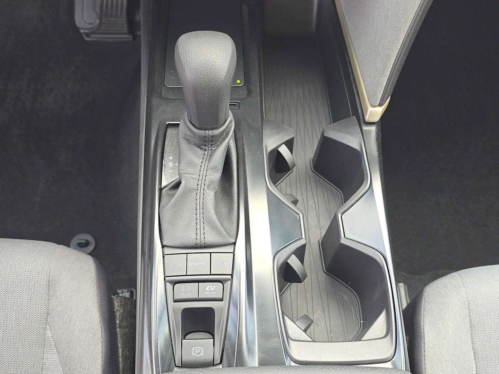 Certified 2025 Toyota Camry LE FWD image 31