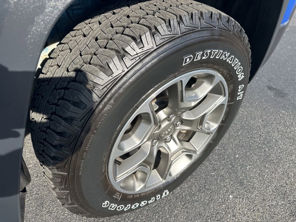 Used 2022 Jeep Cherokee Trailhawk w/ Trailer Tow Group image 42