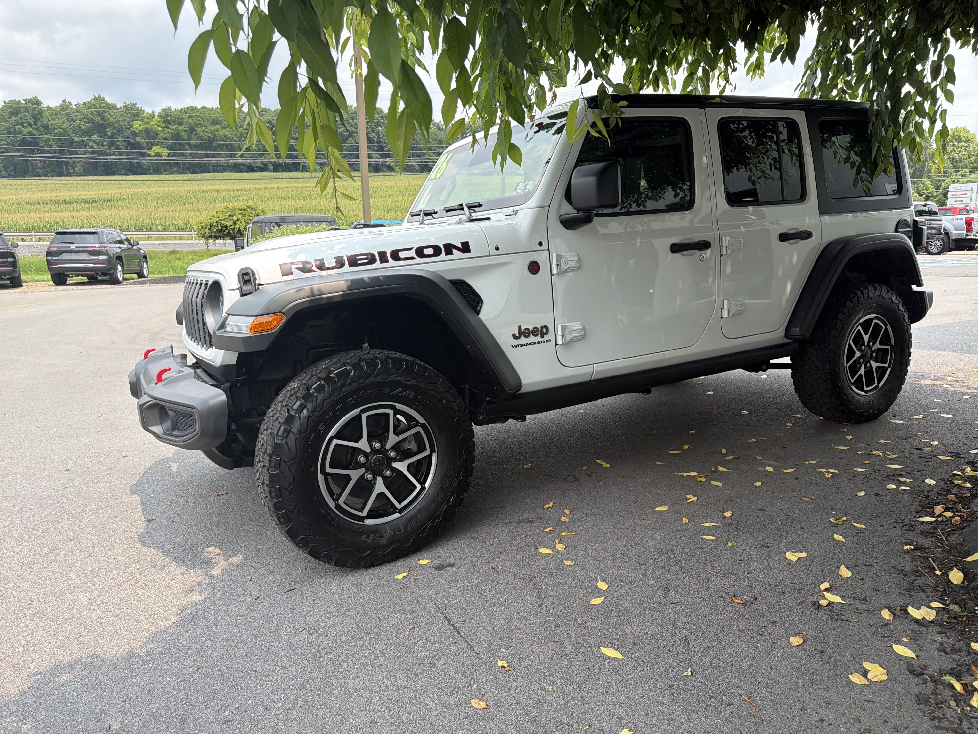 Used 2026 Jeep Wrangler Unlimited Rubicon AWD/4WD image 11