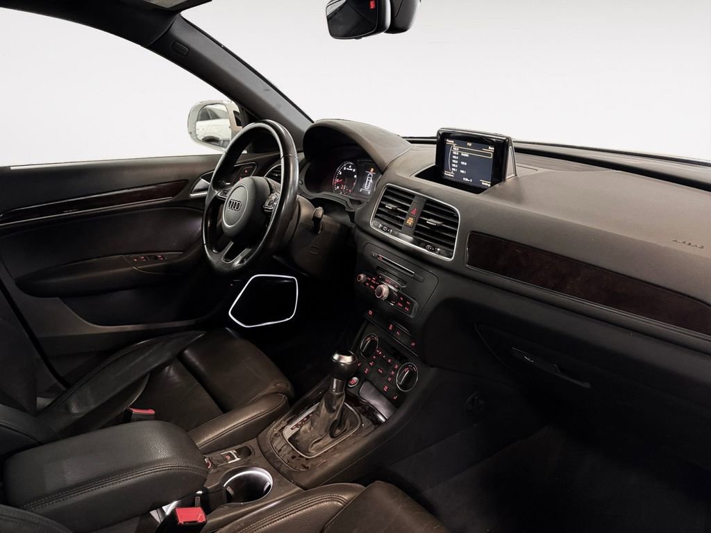 Used 2018 Audi Q3 2.0T Premium Plus w/ Premium Plus Package image 9