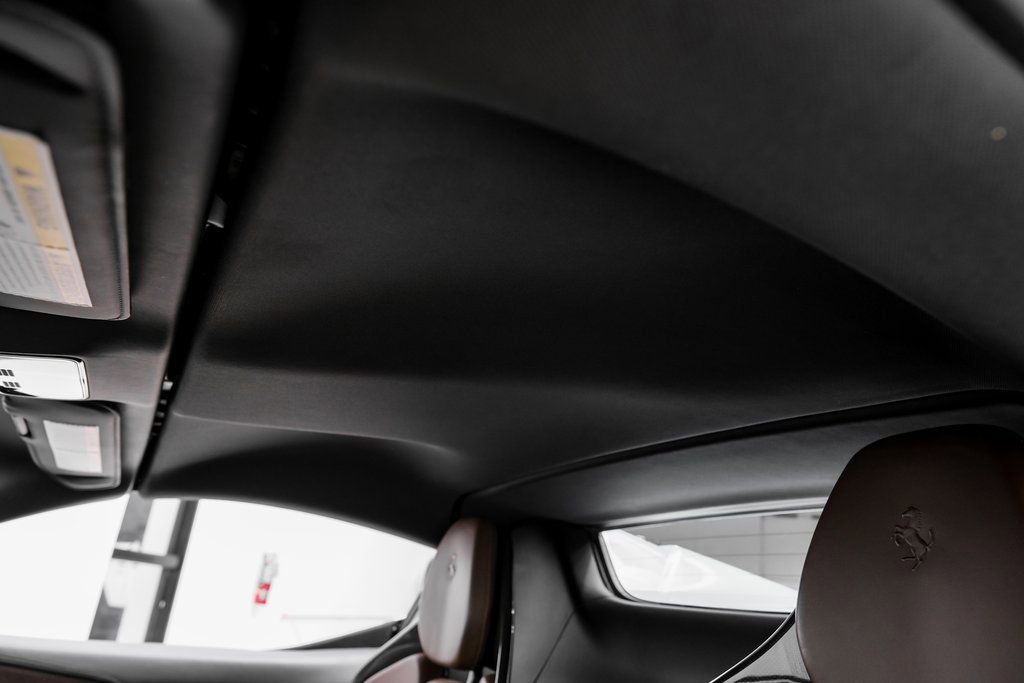 Used 2022 Ferrari SF90 Spider image 37