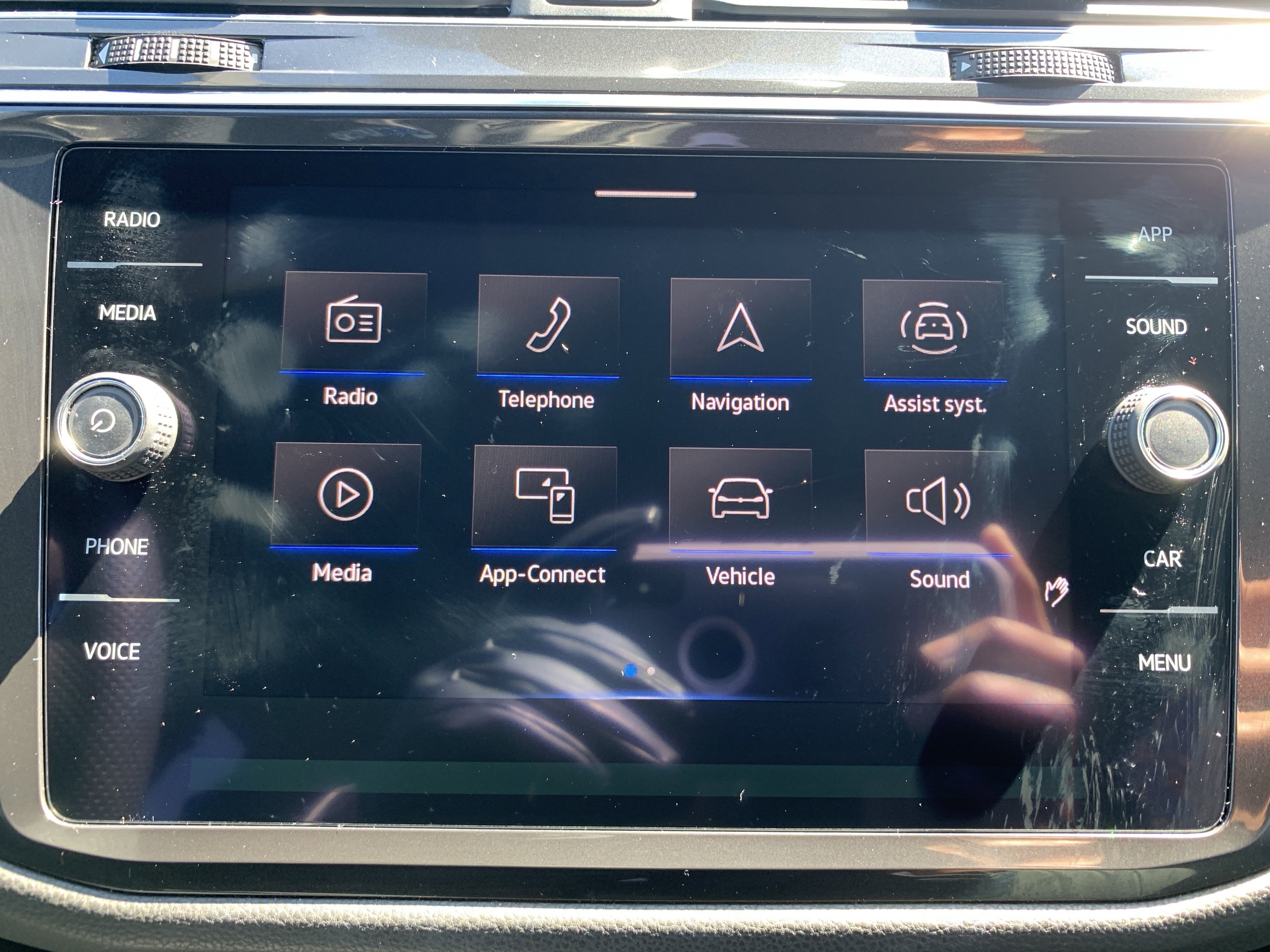 Used 2022 Volkswagen Tiguan SE R-Line image 24