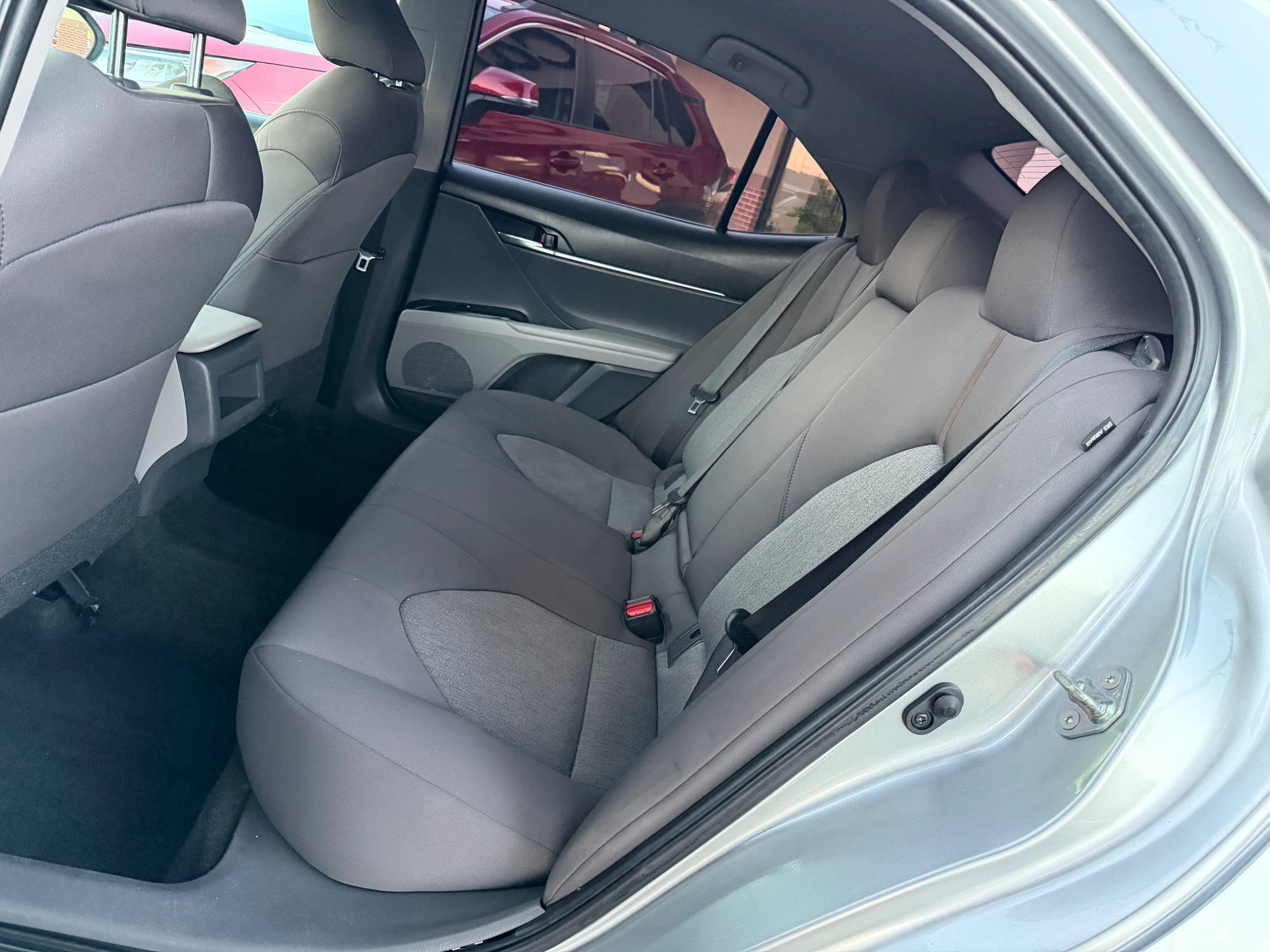 Used 2019 Toyota Camry LE FWD image 21