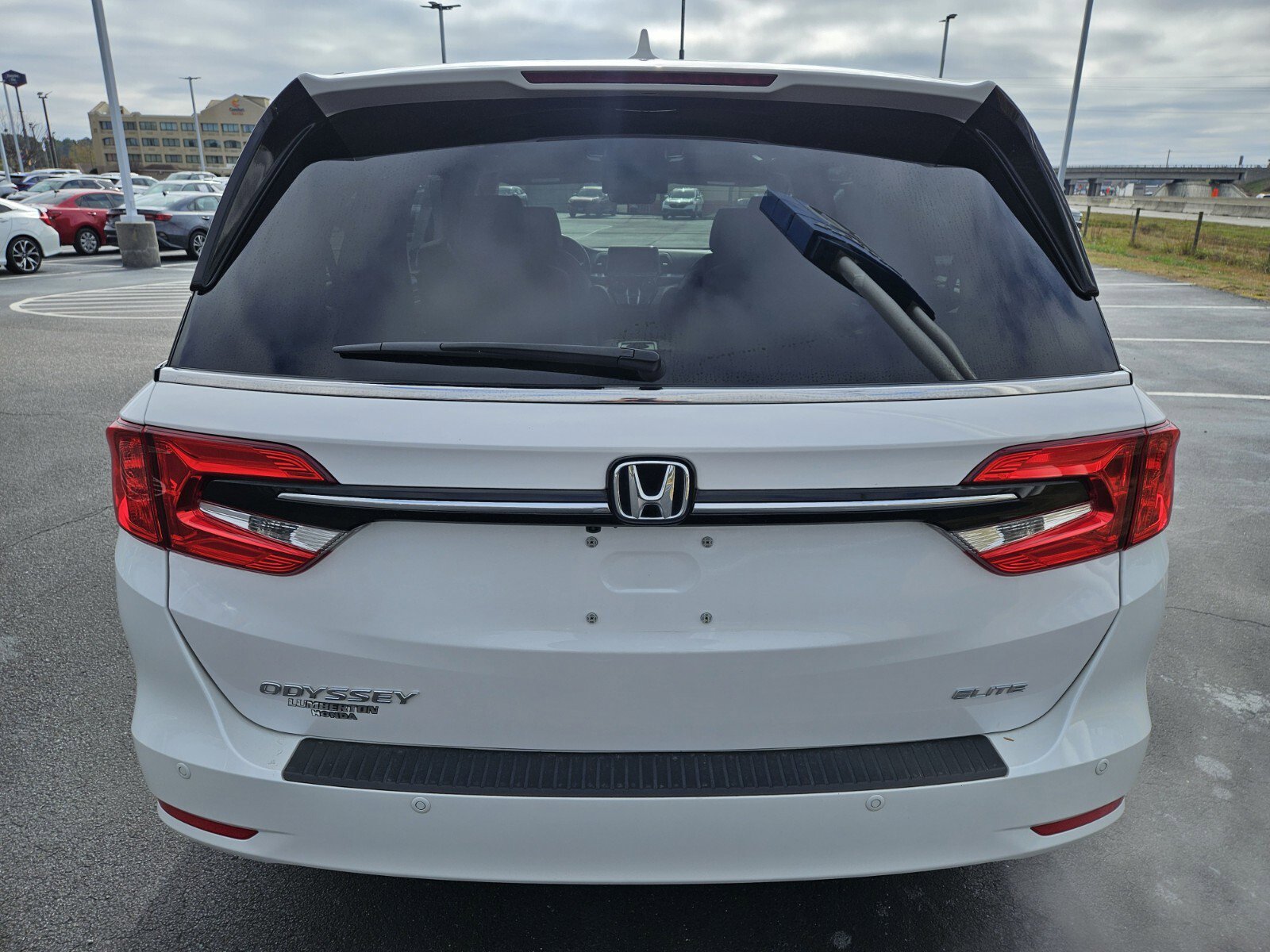 Used 2024 Honda Odyssey Elite image 6