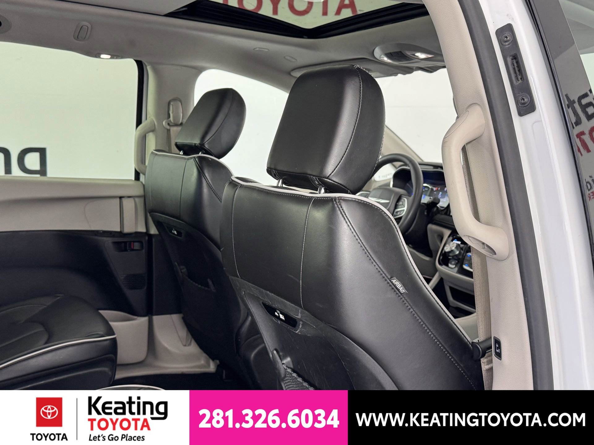 Used 2023 Chrysler Pacifica Limited FWD image 19