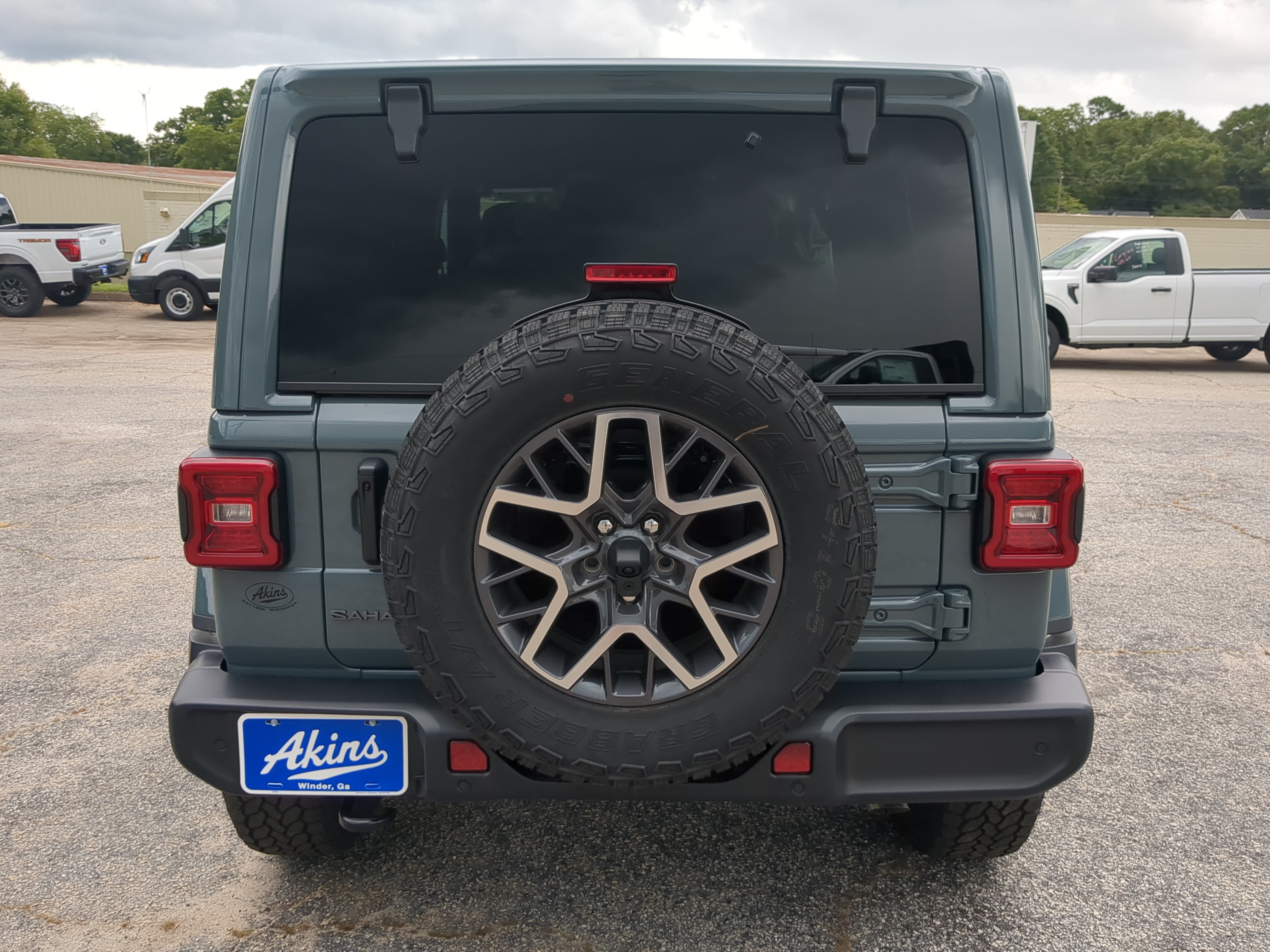 New 2026 Jeep Wrangler Unlimited Sahara AWD/4WD image 4