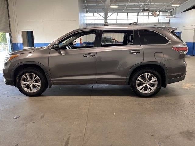 Used 2015 Toyota Highlander XLE image 6