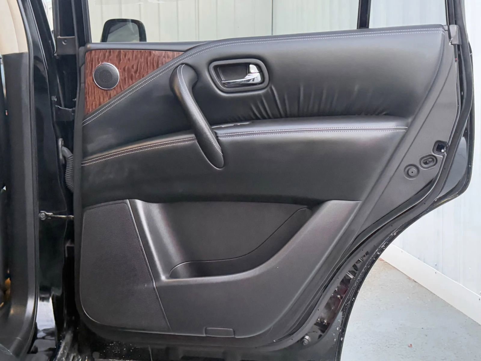 Used 2020 Nissan Armada SL w/ Premium Package image 20