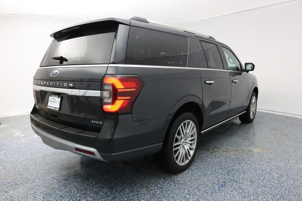 Used 2023 Ford Expedition Max Limited image 3