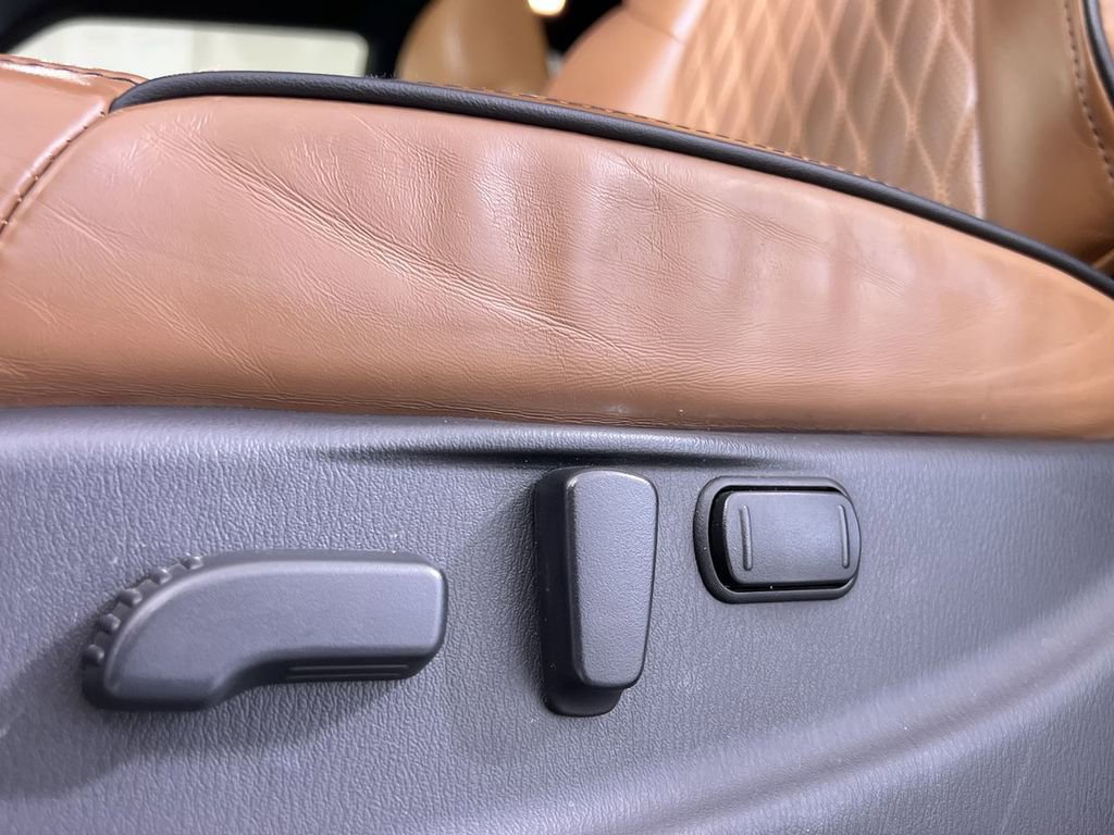 Used 2021 INFINITI QX80 Sensory w/ Cargo Package image 12