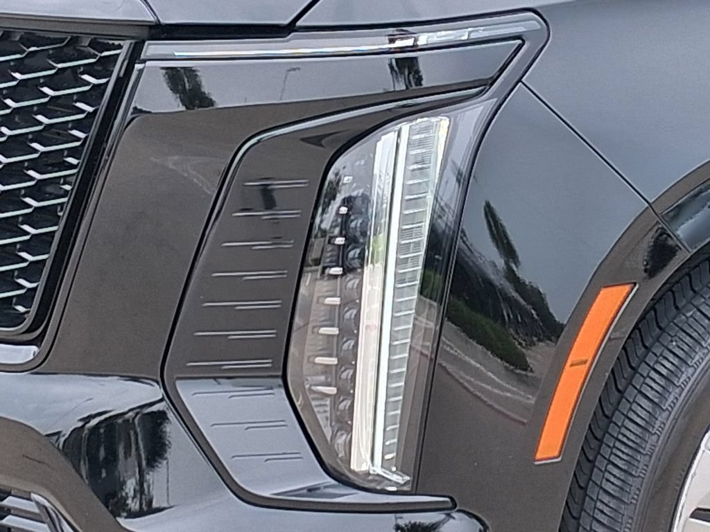 Certified 2025 Cadillac Escalade ESV Sport Platinum w/ LPO, Floor Liner Package AWD/4WD image 8