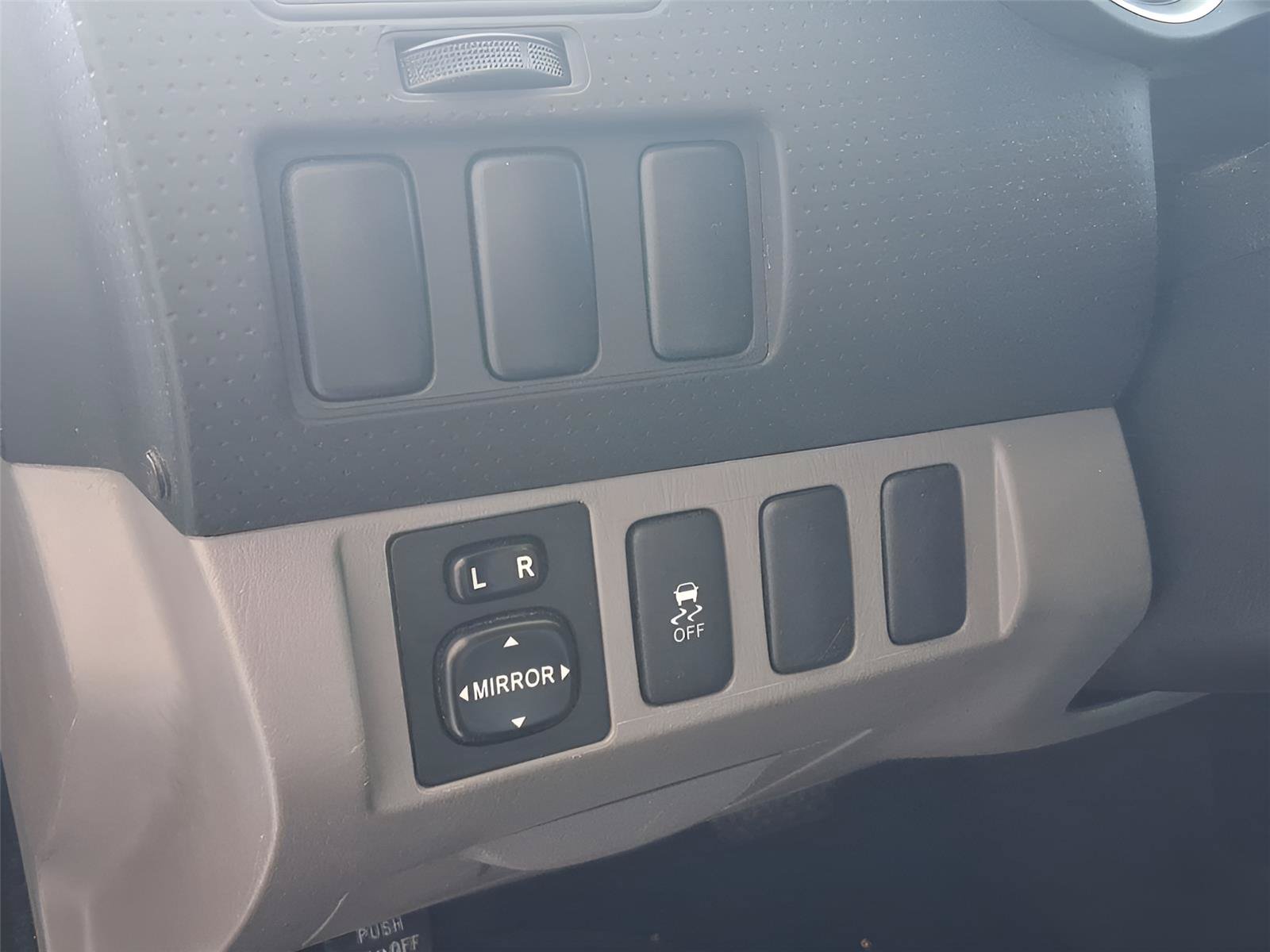 Used 2015 Toyota Tacoma PreRunner w/ Convenience Package RWD image 14