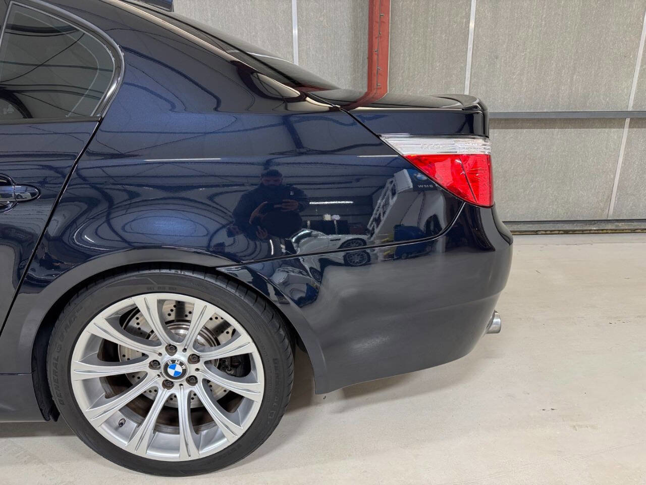 Used 2010 BMW M5 image 25