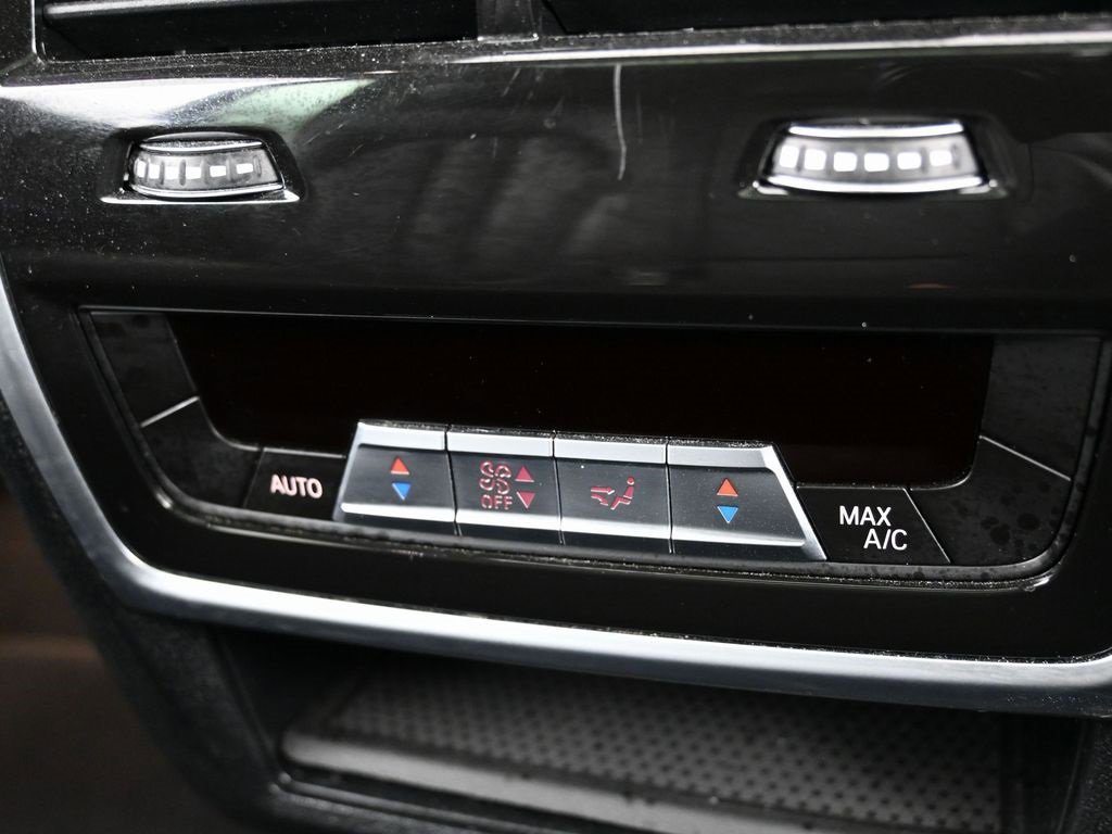 Used 2023 BMW X7 xDrive40i image 40