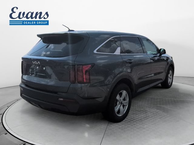 Used 2023 Kia Sorento LX FWD image 7