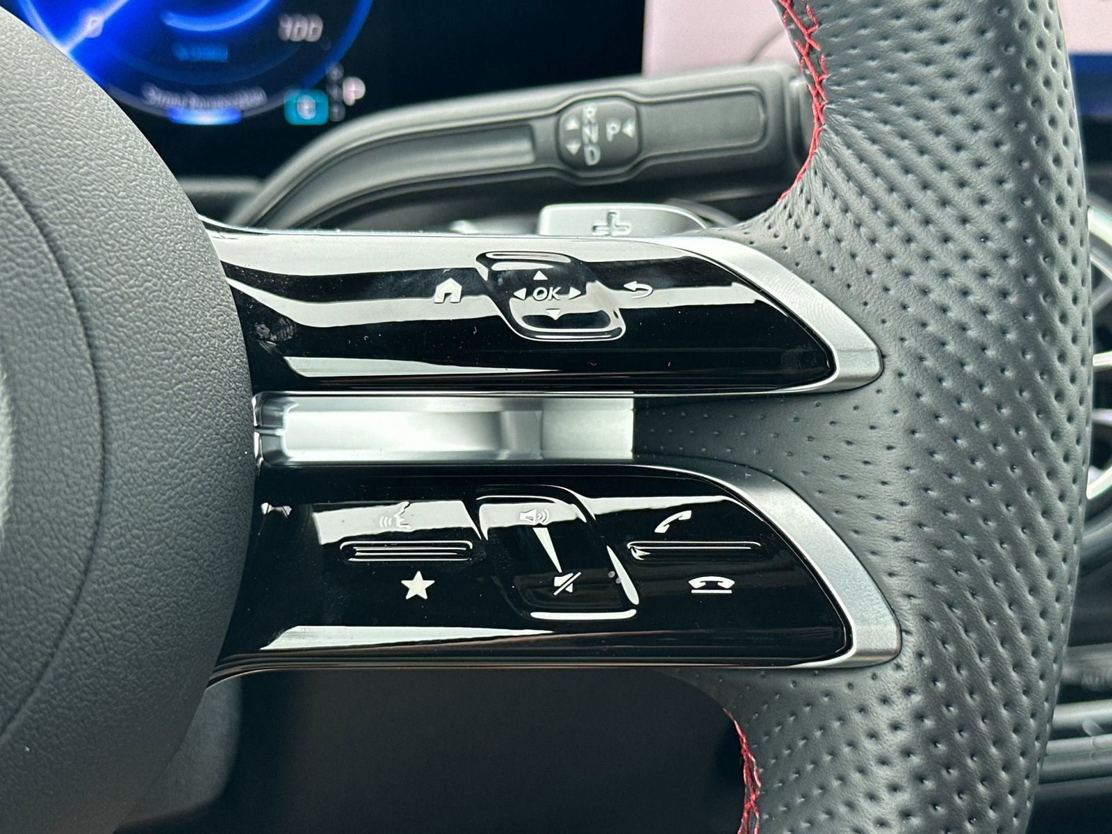 New 2024 Mercedes-Benz EQB 300 4MATIC image 28