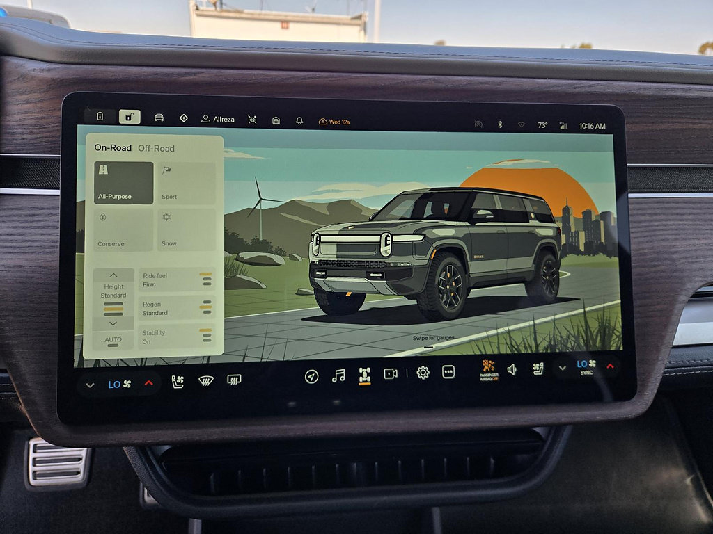 Used 2023 Rivian R1S Adventure AWD/4WD image 11