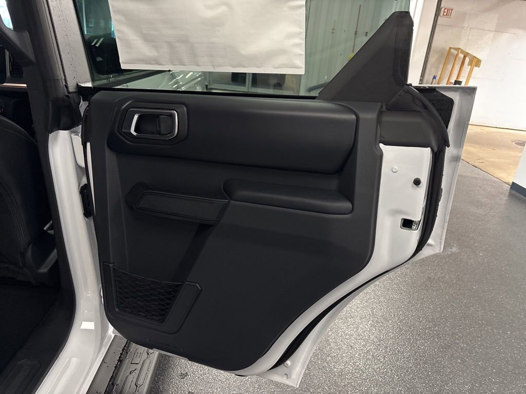 New 2025 Ford Bronco Outer Banks w/ Black Appearance Package AWD/4WD image 31