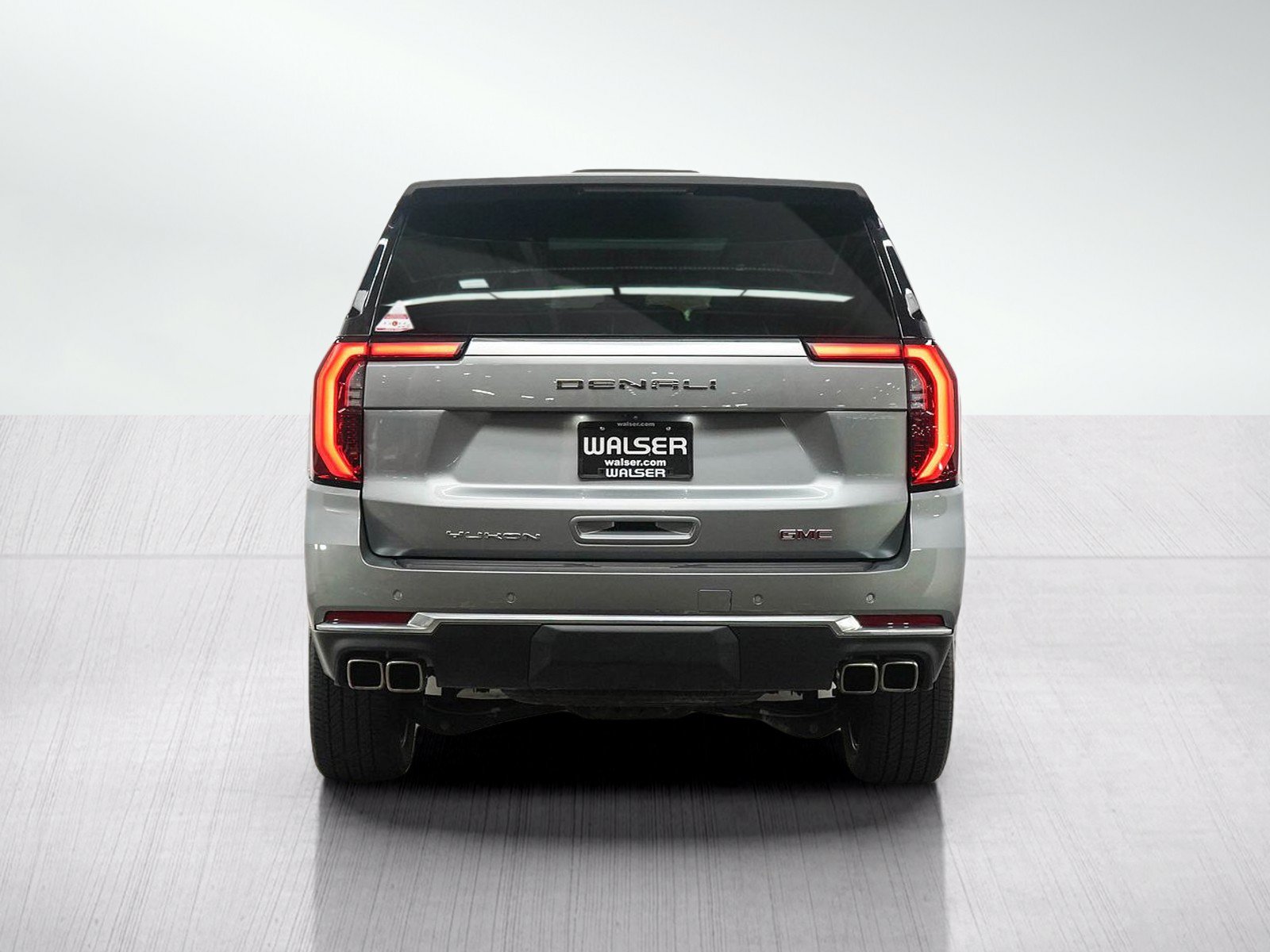 Used 2025 GMC Yukon Denali w/ Sun & Power Step Package AWD/4WD image 4