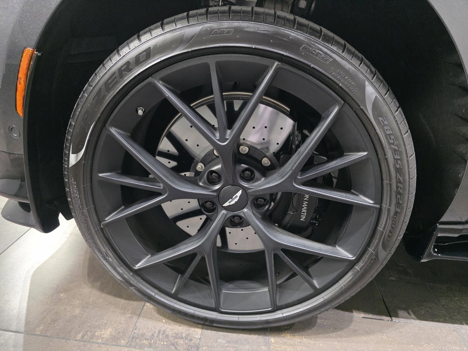 Used 2025 Aston Martin DBX 707 image 4