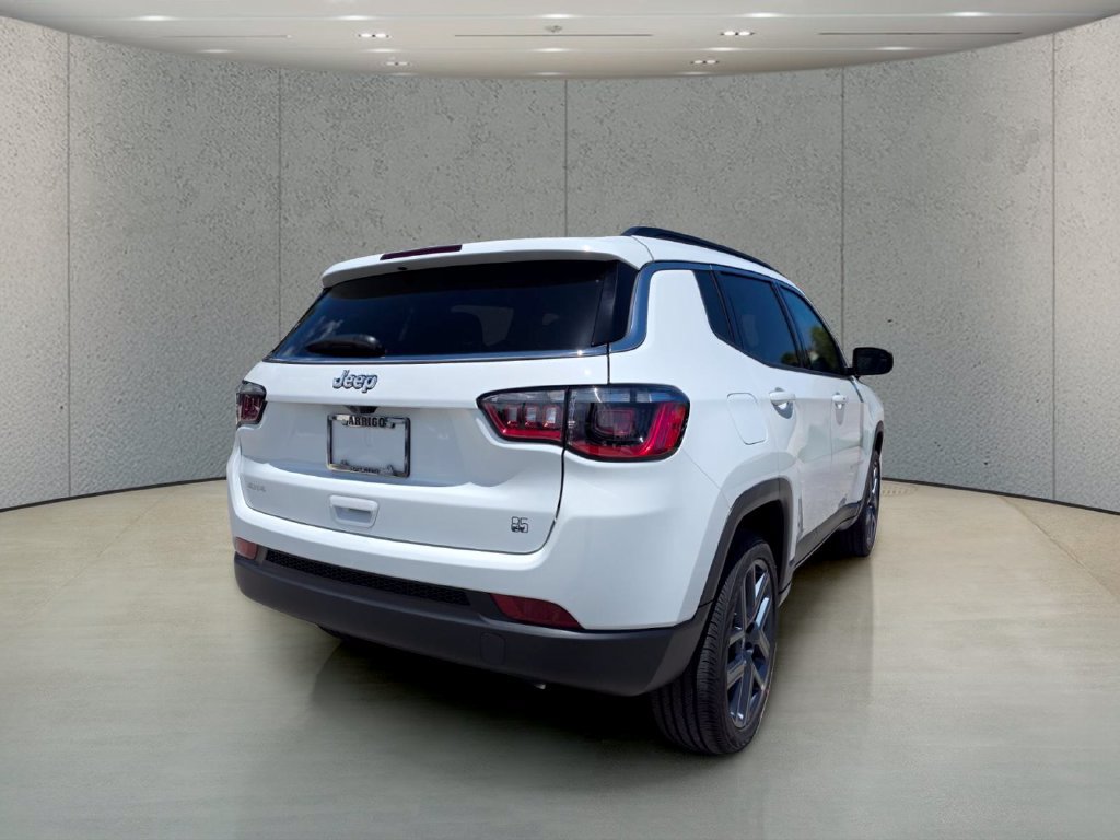 New 2026 Jeep Compass Latitude AWD/4WD image 5
