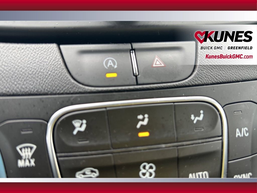 Used 2024 Chevrolet Malibu LT image 38